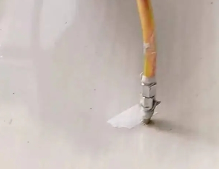 中山瓷砖空鼓维修公司专业解答在瓷砖铺贴过程中，如果使用的砂料过粗（如全部使用了粗砂），可能会导致以下问题
